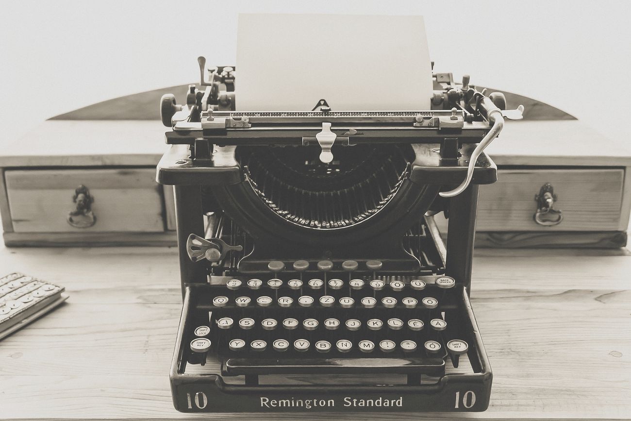 Free typewriter image